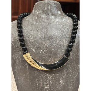 TRIFARI BOOMERANG BLACK ENAMEL & LUCITE BEAD 18" GOLD Necklace VINTAGE SIGNED EU